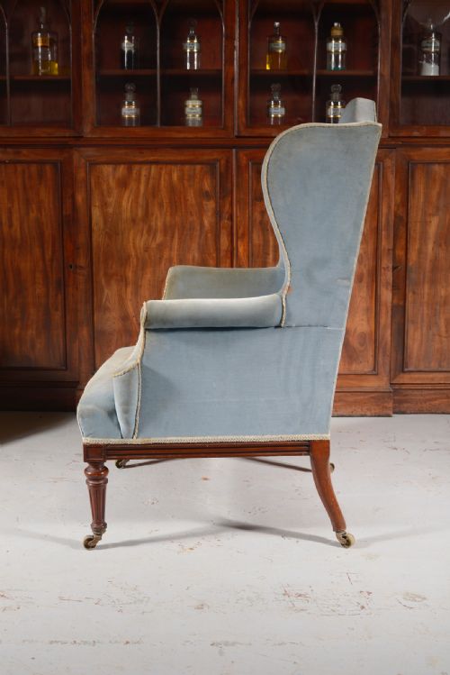 A LARGE GEORGE III STYLE VELVET UPHOLSTERED MAHOGANY WINGBACK ARMCHAIR C1870 - ADDITIONAL PHOTO 4