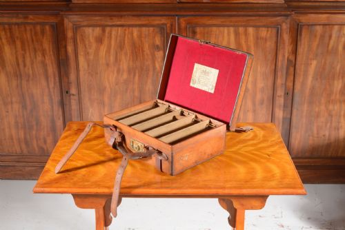 A VICTORIAN LEATHER 250 SHOTGUN CARTRIDGE MAGAZINE BY FREDERIC T BAKER LONDON INITALLED HJTB C1890 - ADDITIONAL PHOTO 8