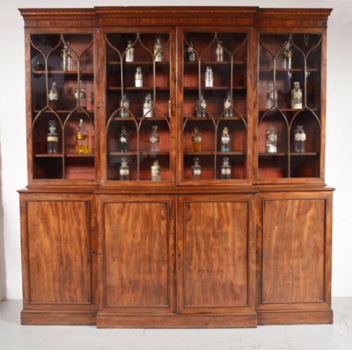 a george iii mahogany breakfront bookcase c1780 - CATEGORY: ANTIQUE BOOKCASES - DATED GEORGIAN