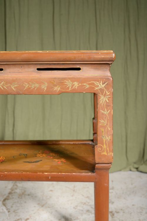 A CHINESE PAINTED AND GILDED LACQUER TWO TIER TABLE C1900 - ADDITIONAL PHOTO 3