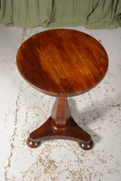 A REGENCY ROSEWOOD OCCASIONAL TABLE C1820 - ADDITIONAL PHOTO 3