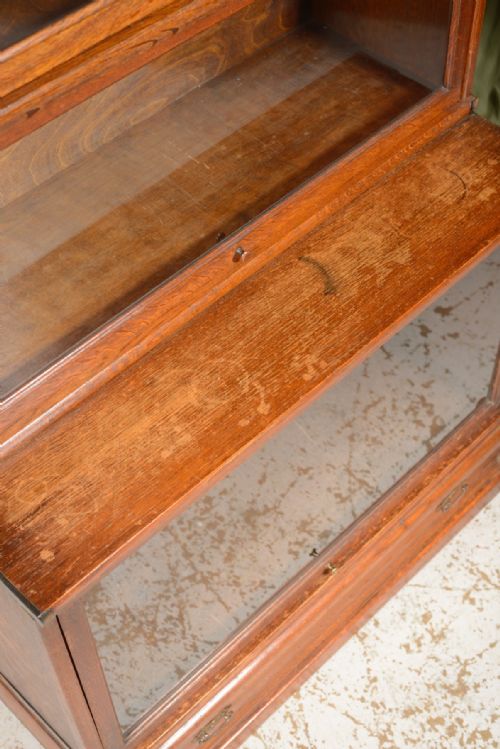 A GOLDEN OAK SECTIONAL GLAZED BARRISTERS BOOKCASE GLOBE WERNICKE TYPE C1920 - ADDITIONAL PHOTO 6