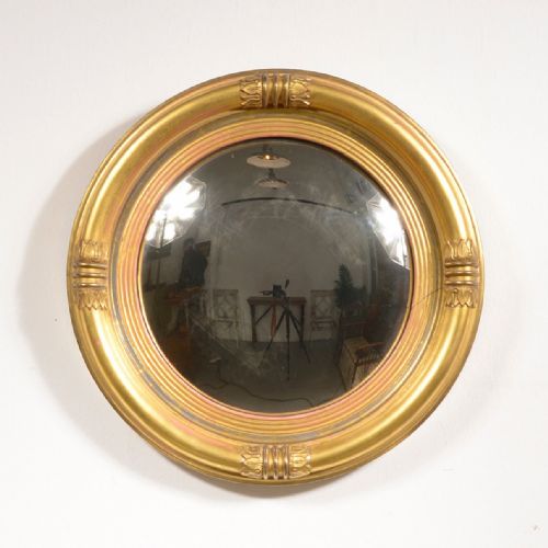 A LARGE WILLIAM IV CARVED GILT WOOD AND GILT GESSO CONVEX WALL MIRROR C1835 - ADDITIONAL PHOTO 1