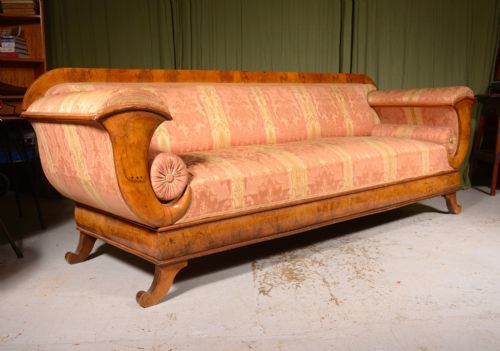 A BIEDERMEIER BURR WALNUT SOFA C1840 - ADDITIONAL PHOTO 5