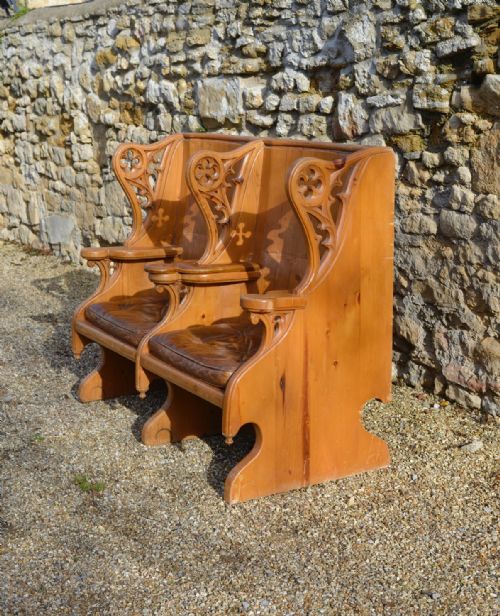 A GOTHIC REVIVAL PINE TWO SEATER WINGBACK SETTLE HALL SEAT C1890 - ADDITIONAL PHOTO 6