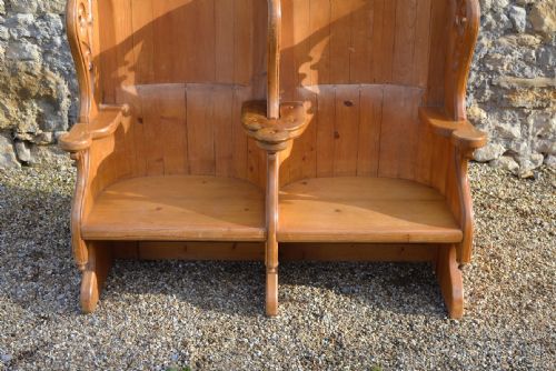 A GOTHIC REVIVAL PINE TWO SEATER WINGBACK SETTLE HALL SEAT C1890 - ADDITIONAL PHOTO 8