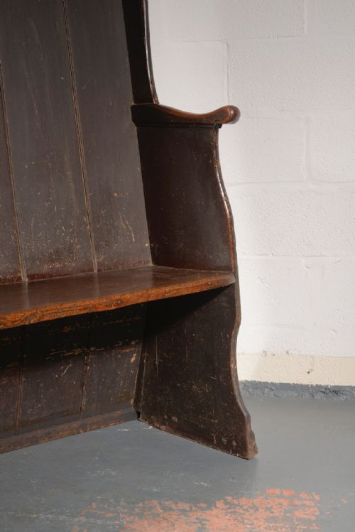 A GEORGE III WEST COUNTRY ELM AND PAINTED PINE TAVERN OR PUB SETTLE C17801810 - ADDITIONAL PHOTO 2