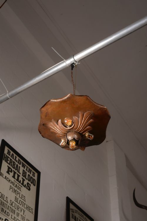 AN ARTS CRAFTS BEATEN COPPER FLOWERHEAD FOUR LIGHT CEILING PENDANT C1900 - ADDITIONAL PHOTO 3