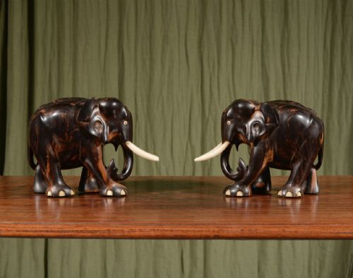 A PAIR OF CEYLONESE MACASSAR EBONY AND BONE ELEPHANTS C1930 - ADDITIONAL PHOTO 3