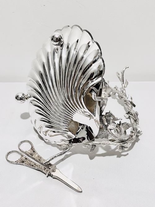 VICTORIAN SILVER PLATED GRAPES STAND C1880 - ADDITIONAL PHOTO 3