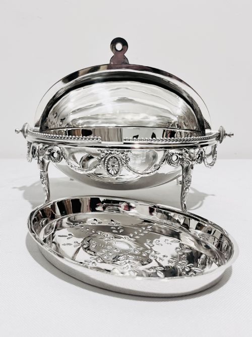 VICTORIAN SILVER PLATED ROLLOVER OVAL BUTTER DISH WITH HOOF FEET BELOW FIGURAL RAMS HEADS - ADDITIONAL PHOTO 5
