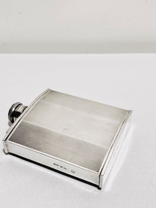 ART DECO SOLID STERLING SILVER HIP FLASK HALLMARKED BIRMINGHAM 1935 - ADDITIONAL PHOTO 1