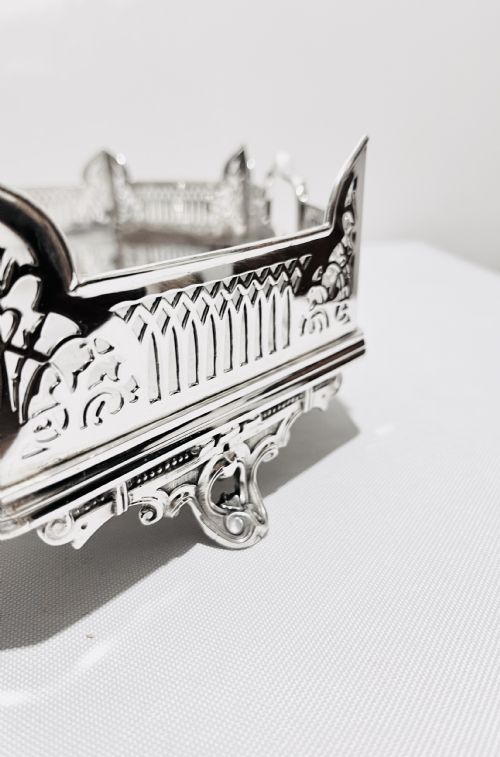 LARGE HANDSOME VICTORIAN SILVER PLATED GALLERY TRAY BY ATKIN BROTHERS C1880 - ADDITIONAL PHOTO 6