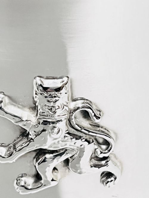 NOVELTY SILVER PLATED COCKTAIL SHAKER IN THE FORM OF A MILK CHURN C1940 - ADDITIONAL PHOTO 2