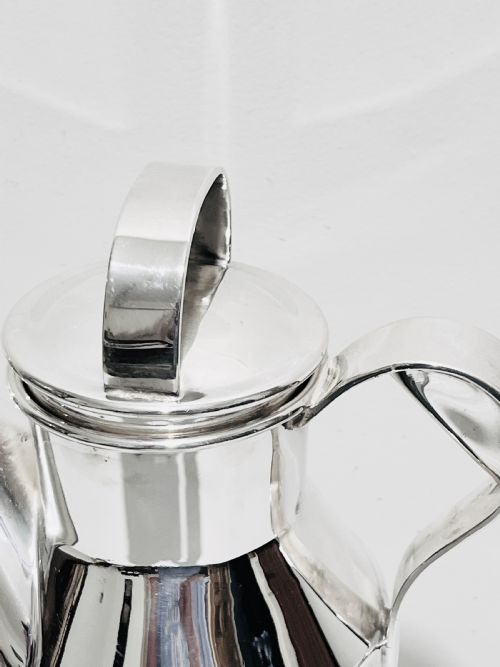 NOVELTY SILVER PLATED COCKTAIL SHAKER IN THE FORM OF A MILK CHURN C1940 - ADDITIONAL PHOTO 4