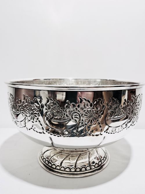 very large silver plated punch bowl c1940 - CATEGORY: ANTIQUE SILVER - DATED 1940