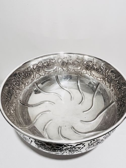 VERY LARGE SILVER PLATED PUNCH BOWL C1940 - ADDITIONAL PHOTO 2