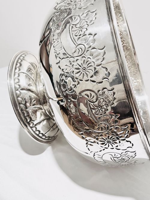 VERY LARGE SILVER PLATED PUNCH BOWL C1940 - ADDITIONAL PHOTO 4