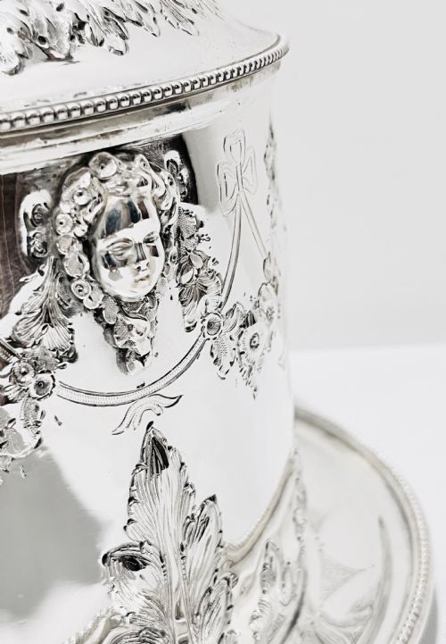 HANDSOME SILVER PLATED BISCUIT BOX BY MARTIN HALL CO C1880 - ADDITIONAL PHOTO 1