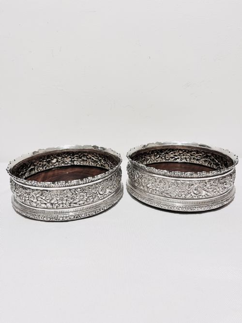 PAIR OF ANTIQUE SILVER PLATED COASTERS BY TIFFANY CO C1880 - ADDITIONAL PHOTO 1