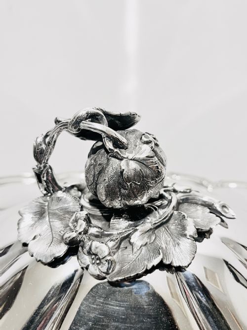 VICTORIAN ANTIQUE SILVER PLATED SOUP TUREEN C1860 - ADDITIONAL PHOTO 4
