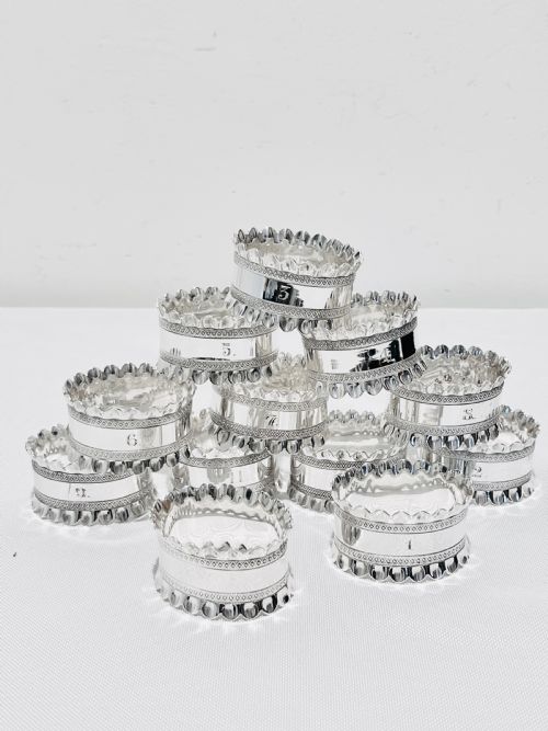 SET OF 12 BOXED ANTIQUE SILVER PLATED NAPKIN RINGS C1900 - ADDITIONAL PHOTO 4