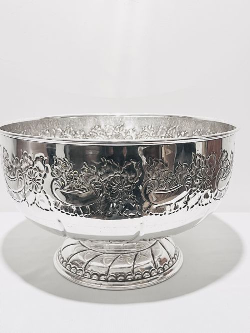 vintage c1940 large silver plated punch bowl - CATEGORY: ANTIQUE SILVER - DATED 1940