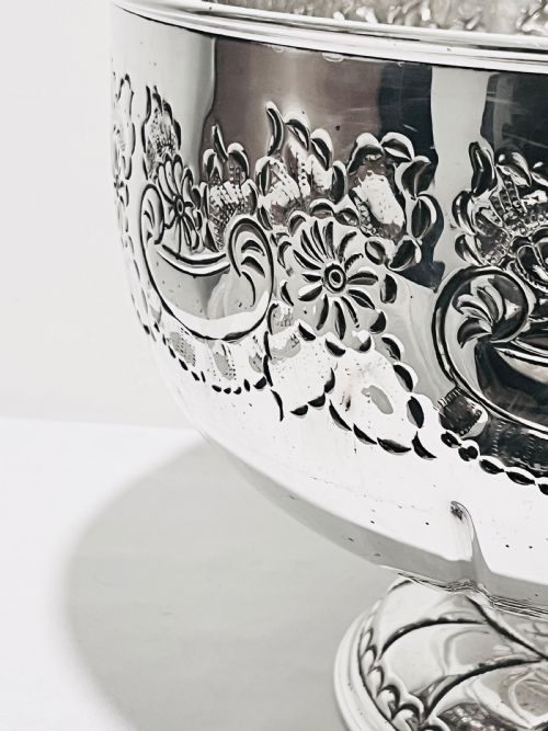 VINTAGE C1940 LARGE SILVER PLATED PUNCH BOWL - ADDITIONAL PHOTO 1