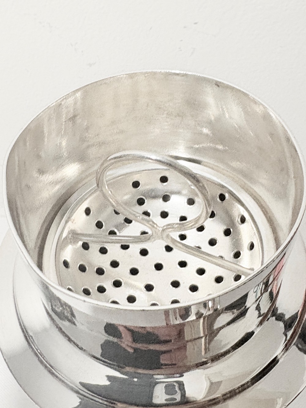 Keith Murray designed for Mappin & Webb silver plated cocktail shaker c1930 View IV
