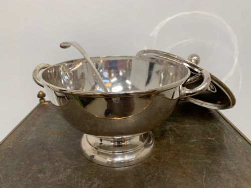 IMPRESSIVE 19THC SILVER PLATED TWO HANDLED TUREEN OR PUNCH BOWL BY DANIEL AND ARTER OF BIRMINGHAM PLUS SERVING LADLE - ADDITIONAL PHOTO 6