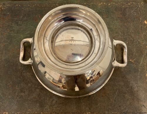 IMPRESSIVE 19THC SILVER PLATED TWO HANDLED TUREEN OR PUNCH BOWL BY DANIEL AND ARTER OF BIRMINGHAM PLUS SERVING LADLE - ADDITIONAL PHOTO 7