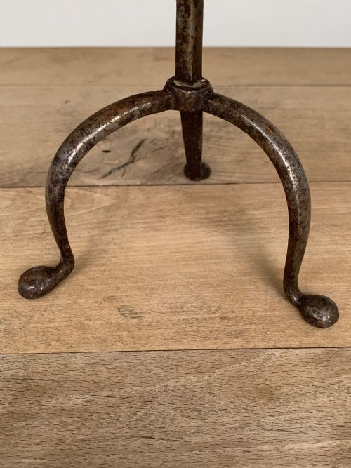 FINE AND RARE WELSH SPRUNG IRON RUSH LIGHT HOLDER - ADDITIONAL PHOTO 4