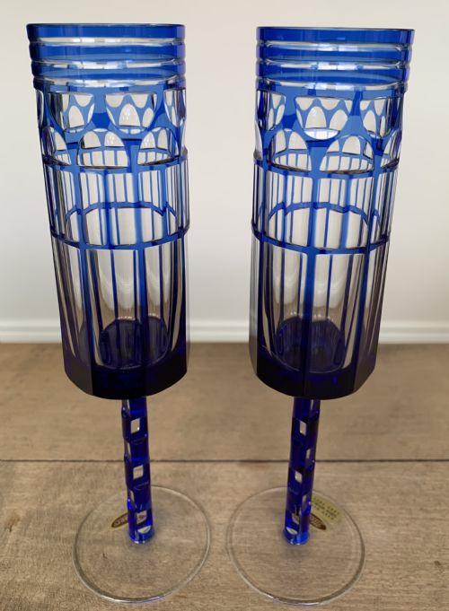 EXCEPTIONALLY FINE AND RARE PAIR OF MOSER CRYSTAL CHAMPAGNE FLUTES DESIGNED BY OTTO PRUTSCHER 18801949 WIENER WERKSTTTE DESIGN CLASSICS - ADDITIONAL PHOTO 2
