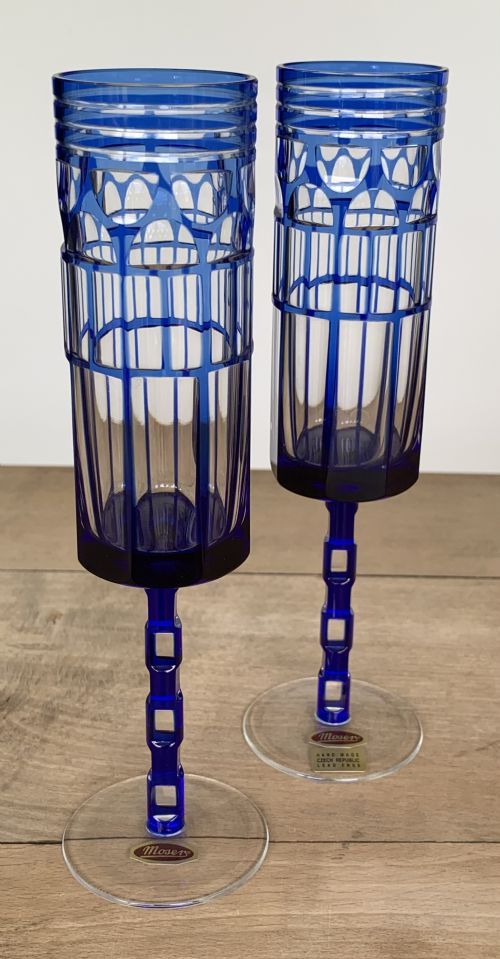 EXCEPTIONALLY FINE AND RARE PAIR OF MOSER CRYSTAL CHAMPAGNE FLUTES DESIGNED BY OTTO PRUTSCHER 18801949 WIENER WERKSTTTE DESIGN CLASSICS - ADDITIONAL PHOTO 3
