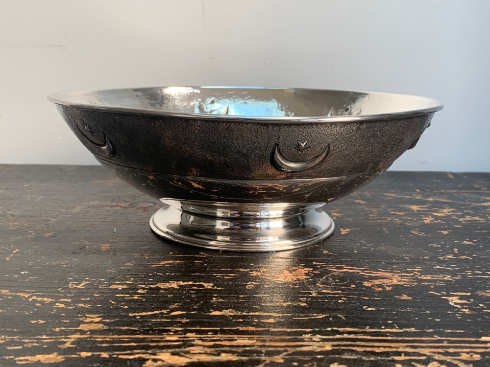Beautiful 1960s Handmade Solid Silver Fruit Bowl or Centrepiece View IX