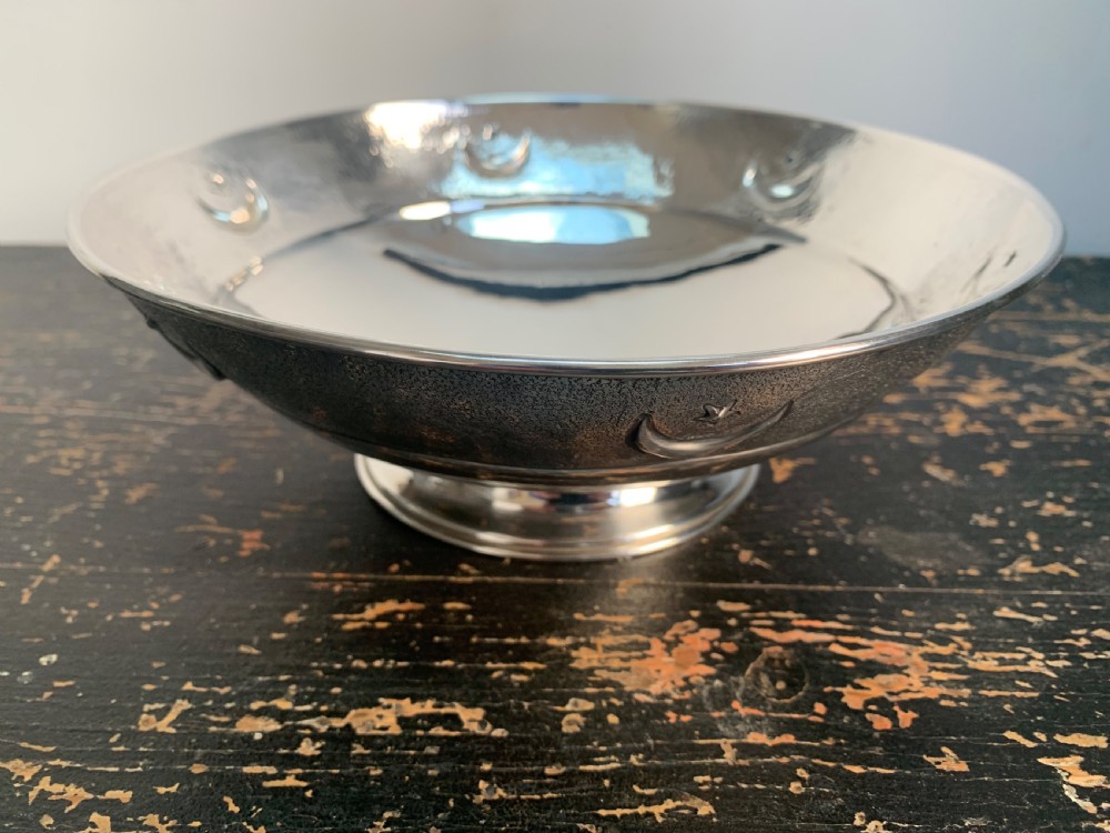 Beautiful 1960s Handmade Solid Silver Fruit Bowl or Centrepiece View X