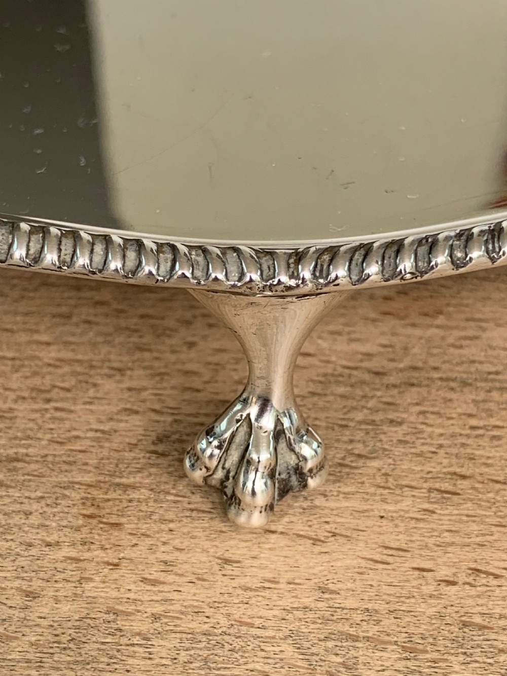 Very Fine Goldsmiths & Silversmiths Solid Silver Salver on Ball and Claw Feet, London, Sheffield, 1945 View VII