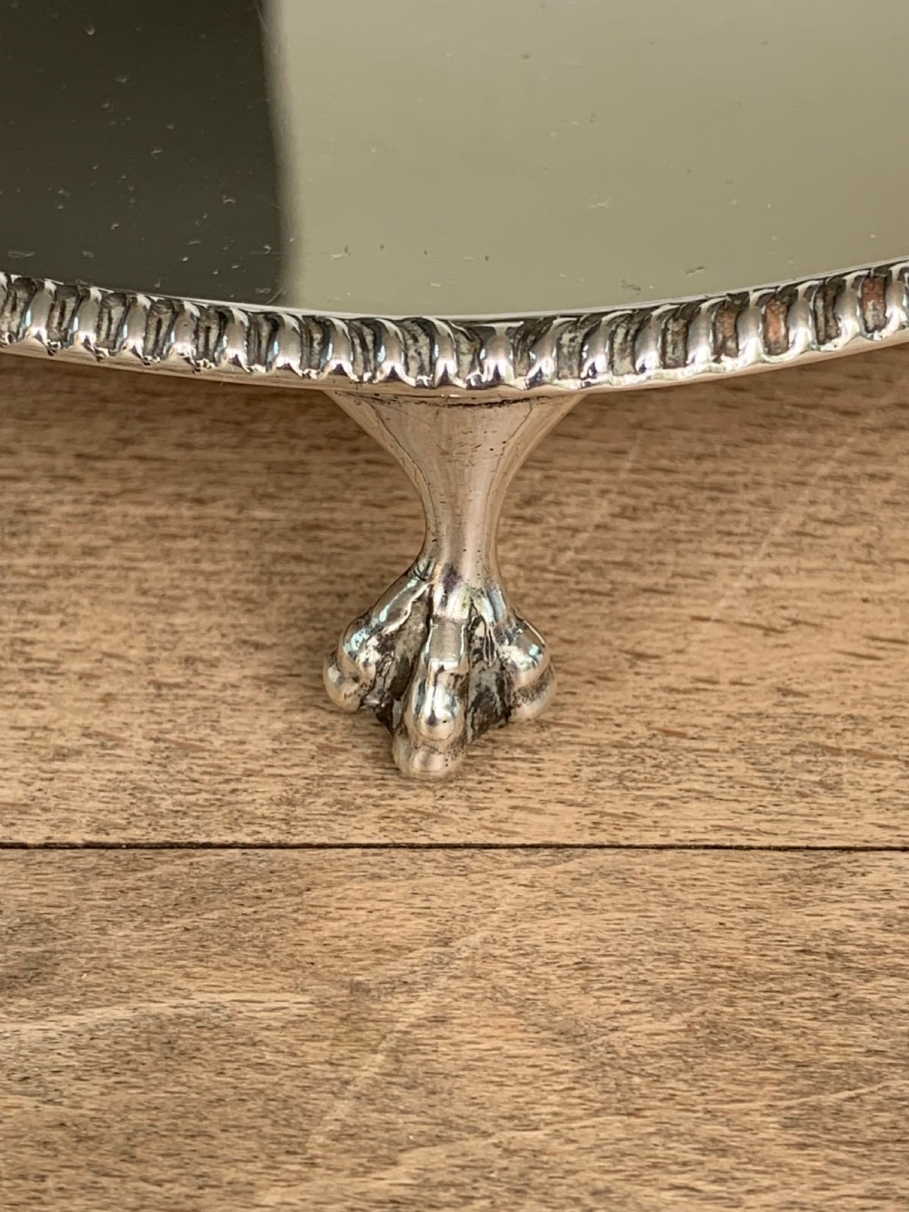Very Fine Goldsmiths & Silversmiths Solid Silver Salver on Ball and Claw Feet, London, Sheffield, 1945 View VIII