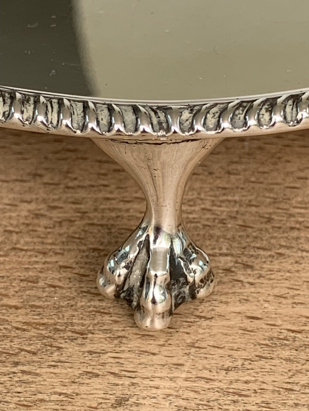 Very Fine Goldsmiths & Silversmiths Solid Silver Salver on Ball and Claw Feet, London, Sheffield, 1945 View IX