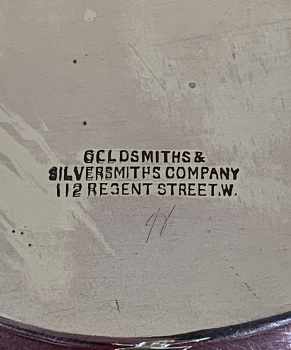 Very Fine Goldsmiths & Silversmiths Solid Silver Salver on Ball and Claw Feet, London, Sheffield, 1945 View XII