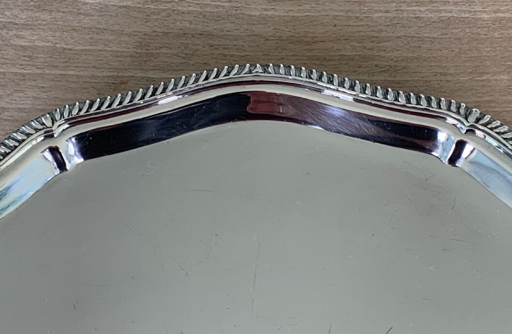 Very Fine Goldsmiths & Silversmiths Solid Silver Salver on Ball and Claw Feet, London, Sheffield, 1945 View XIII