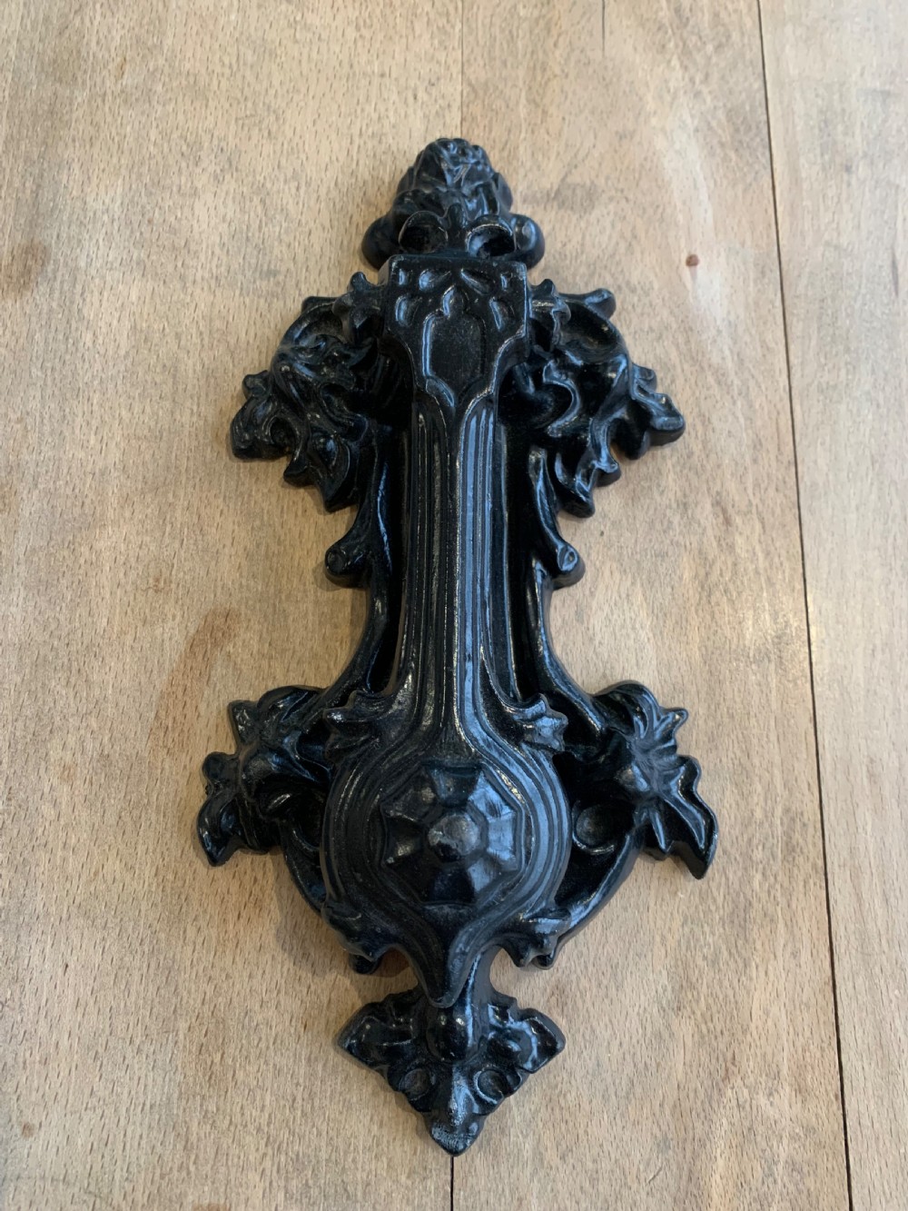Stylish Victorian Cast Iron Door Knocker by Kenrick, Model No 291 View III