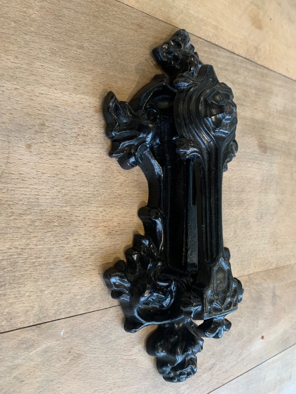 Stylish Victorian Cast Iron Door Knocker by Kenrick, Model No 291 View IV