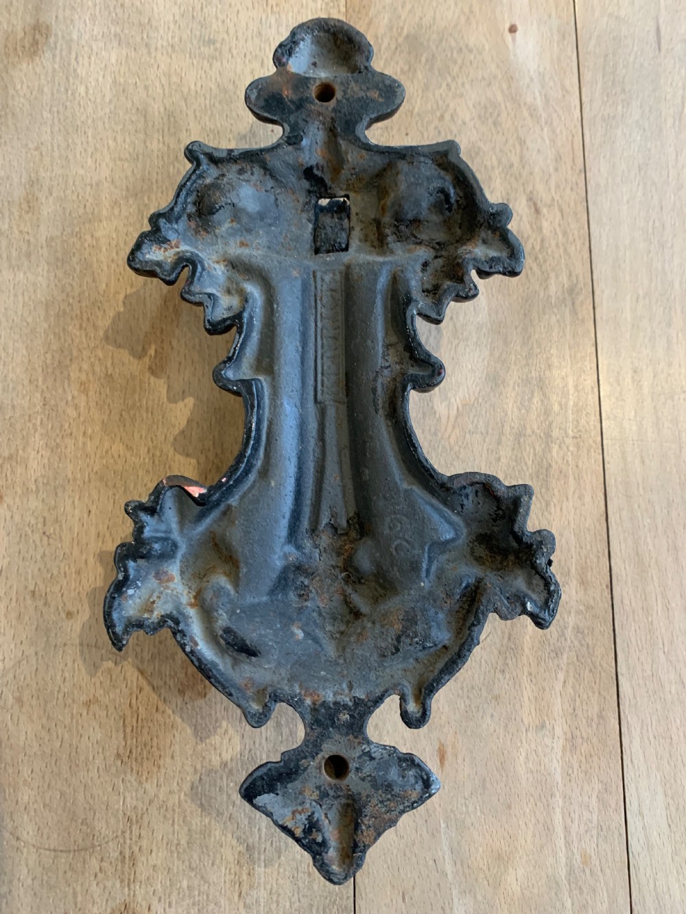 Stylish Victorian Cast Iron Door Knocker by Kenrick, Model No 291 View VII