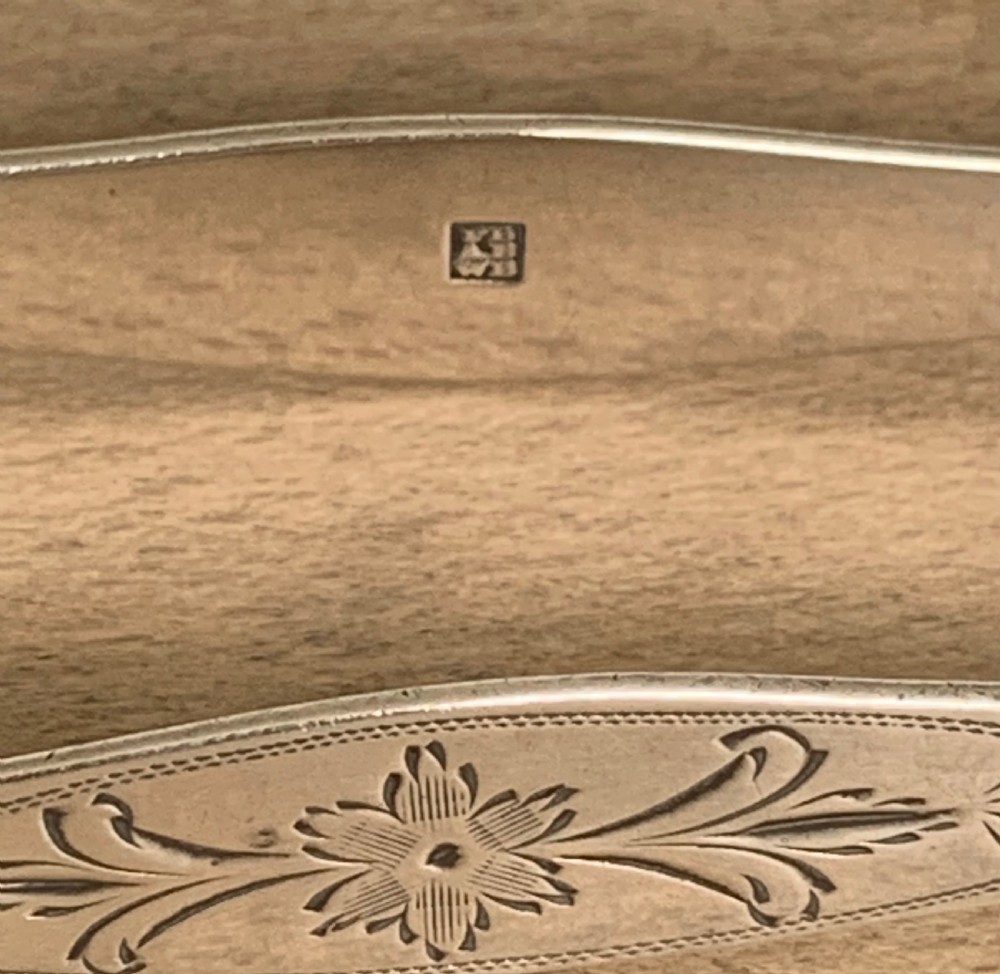 Fine Georgian Bright Cut Silver Sugar Tongs by Peter, Ann and William Bateman London 1800 View VII