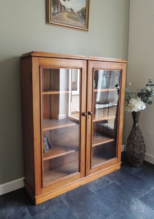 FABULOUS VICTORIAN PINE DISPLAY CABINET BOOKCASE SHELVES