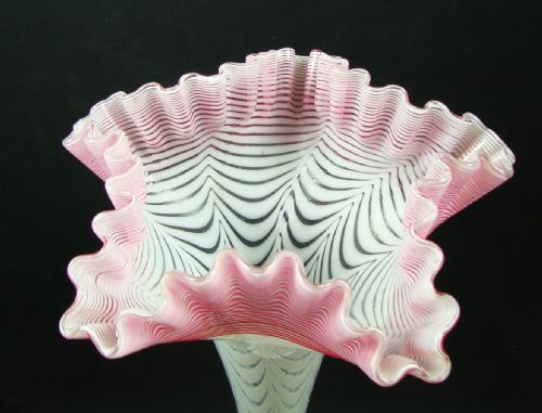 A GLASS TALL CRYSTAL GLASS LILY VASE WITH WHITE CANE DECORATION AND PINK TRAIL POWELL OR NAZEING LONDON C1900 - ADDITIONAL PHOTO 1