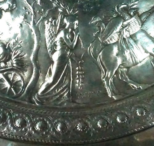 EXCEPTIONAL HEAVILY SILVER PLATED BRONZE TAZZA CIRCA 1865 - ADDITIONAL PHOTO 2