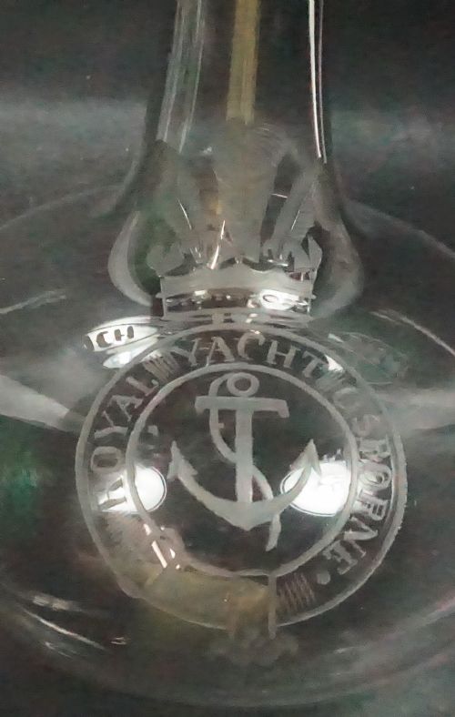 AN IMPORTANT ROYAL DECANTER ENGRAVED WITH THE PRINCE OF WALES FEATHERS C1880 - ADDITIONAL PHOTO 1