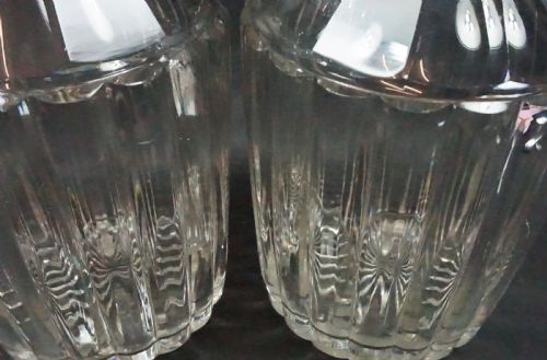 A VERY GOOD PAIR OF CRYSTAL GLASS PILLAR CUT DECANTERS ENGLISH C1820 - ADDITIONAL PHOTO 1